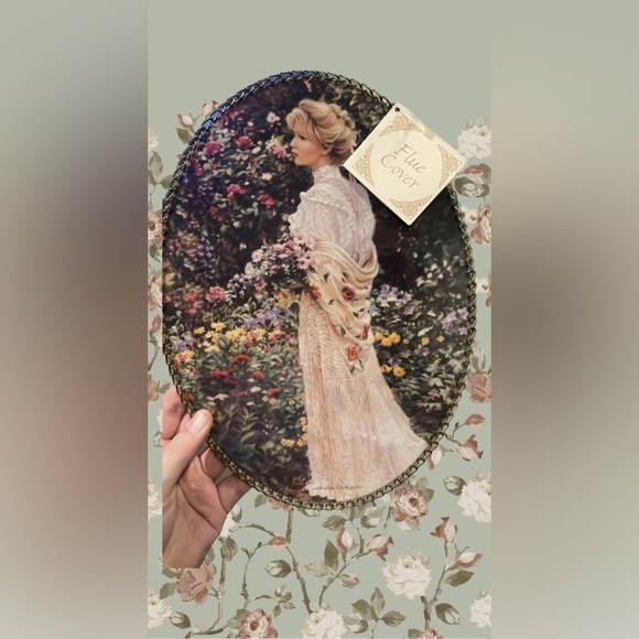 NWT Shabby Victorian Lady Woman Oval Picture Frame Gold Chain Wall Hanging Flue - Picture 1 of 11